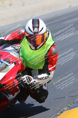 media/May-11-2024-SoCal Trackdays (Sat) [[cc414cfff5]]/8-Turn 6 Inside (11am)/